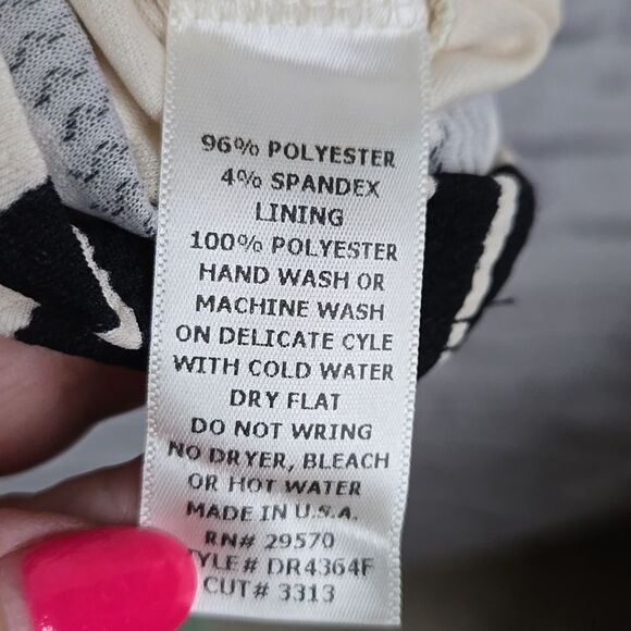 Francesca's Buttons Damask Jaquard Knit Scuba Dress Sleeveless Fit & Flare Mini - Picture 7 of 9